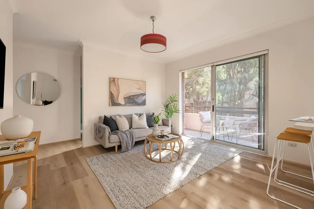 Dulwich Hill 2Moenga Classic oversized 100sqm plus apartment with all day light in boutique block