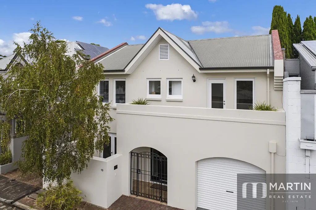 North Adelaide 3Zimmer STUNNING NEWLY RENOVATED TORRENS TITLED TOWNHOUSE