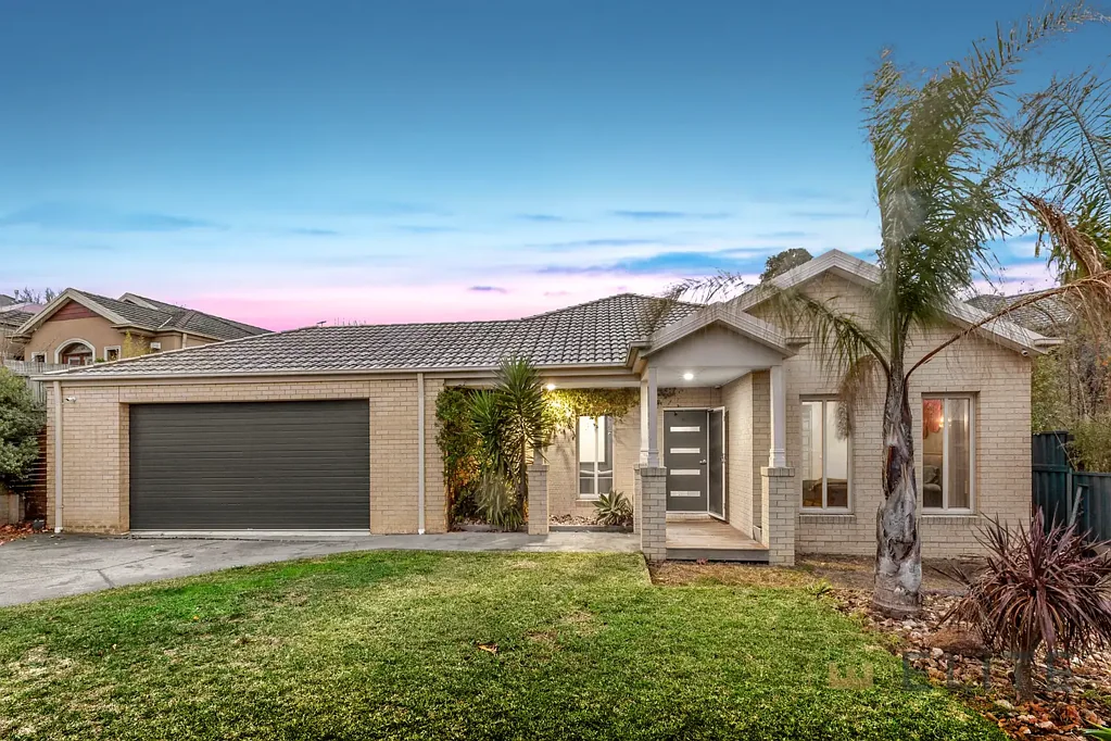 82 Bridgewater Boulevard, Berwick, VIC 3806