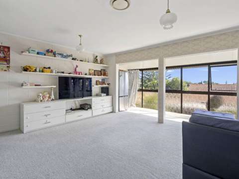 Titirangi 2部屋 A Solid Gem in the Heart of Titirangi!