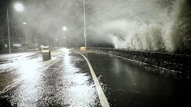 今晚6点起！奥克兰或迎强风、暴雨！超市厕纸、饮用水遭疯抢！大量民宅断电，1万国际旅客滞留……