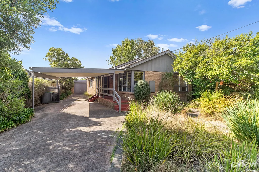 13 Tristania Street, Frankston South, VIC 3199