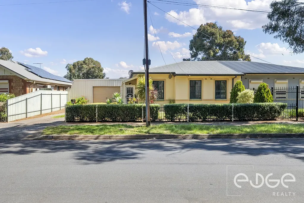 Salisbury North 3Habitaciones Renovated Maisonette with Space Inside and Out!