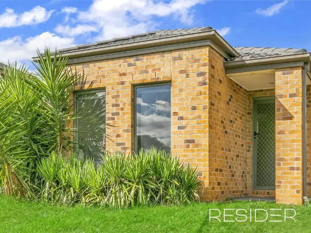 Family Home close to ALL amenities!!