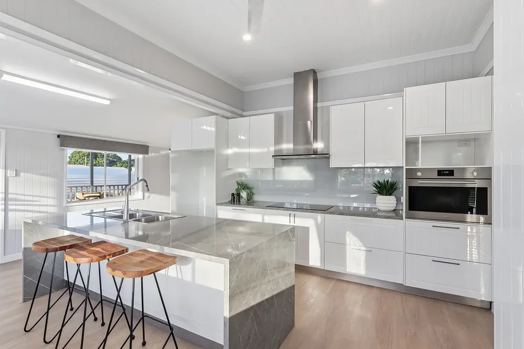 West Mackay 2Moenga The Complete Family Lifestyle Package!