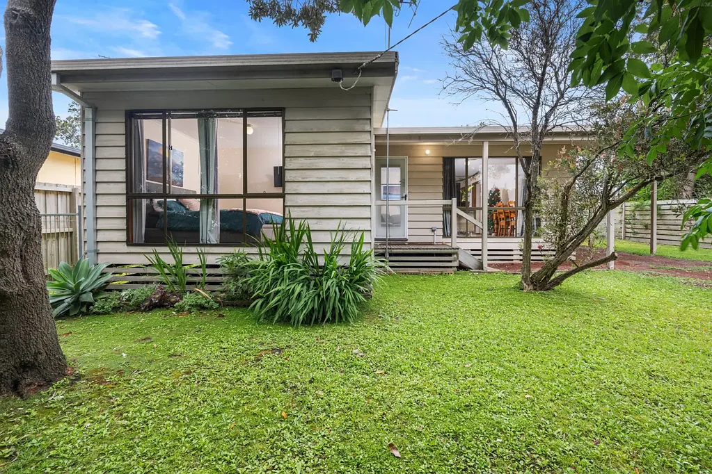 Inverloch 3房  An Ideal Investment, First Home, or Exciting New Project!