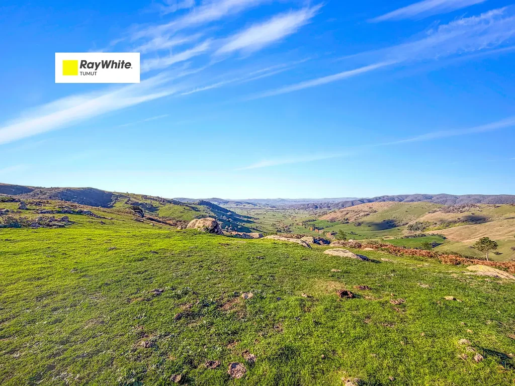 Tumut  Views & More!