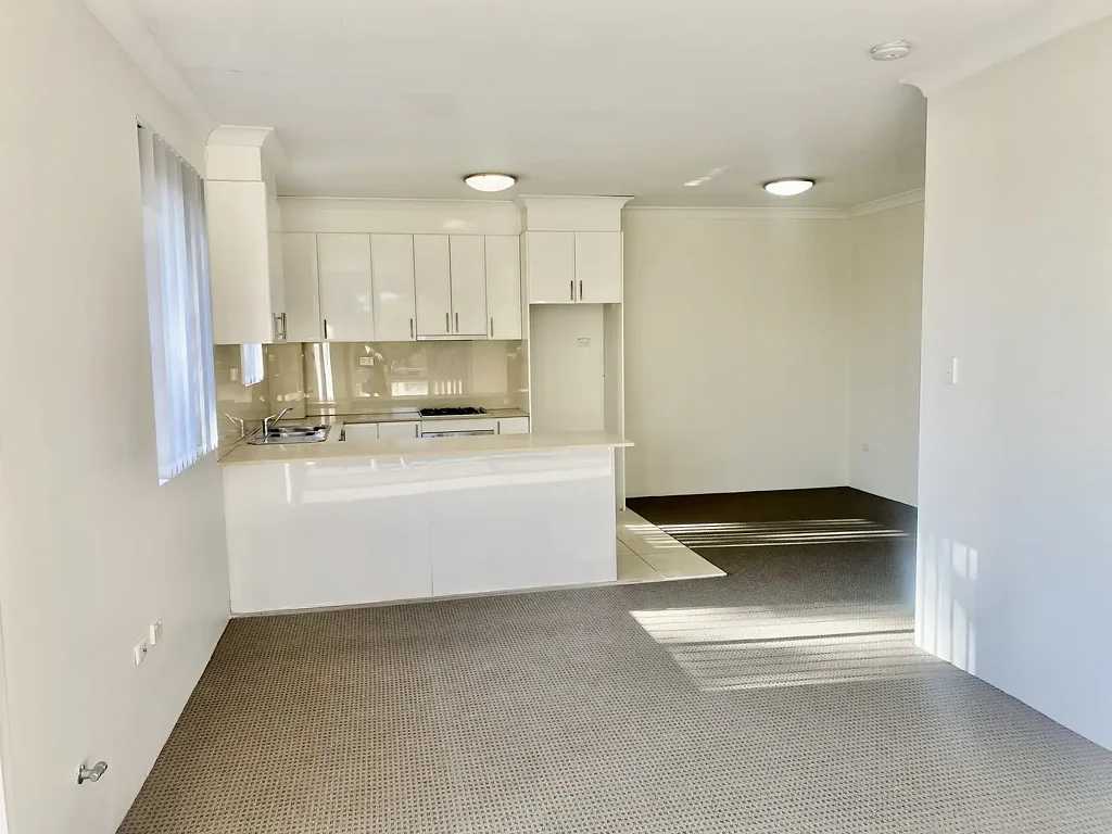 Spacious, Modern 2-Bedroom Apartment with Dual Balconies - Freshly Renovated!