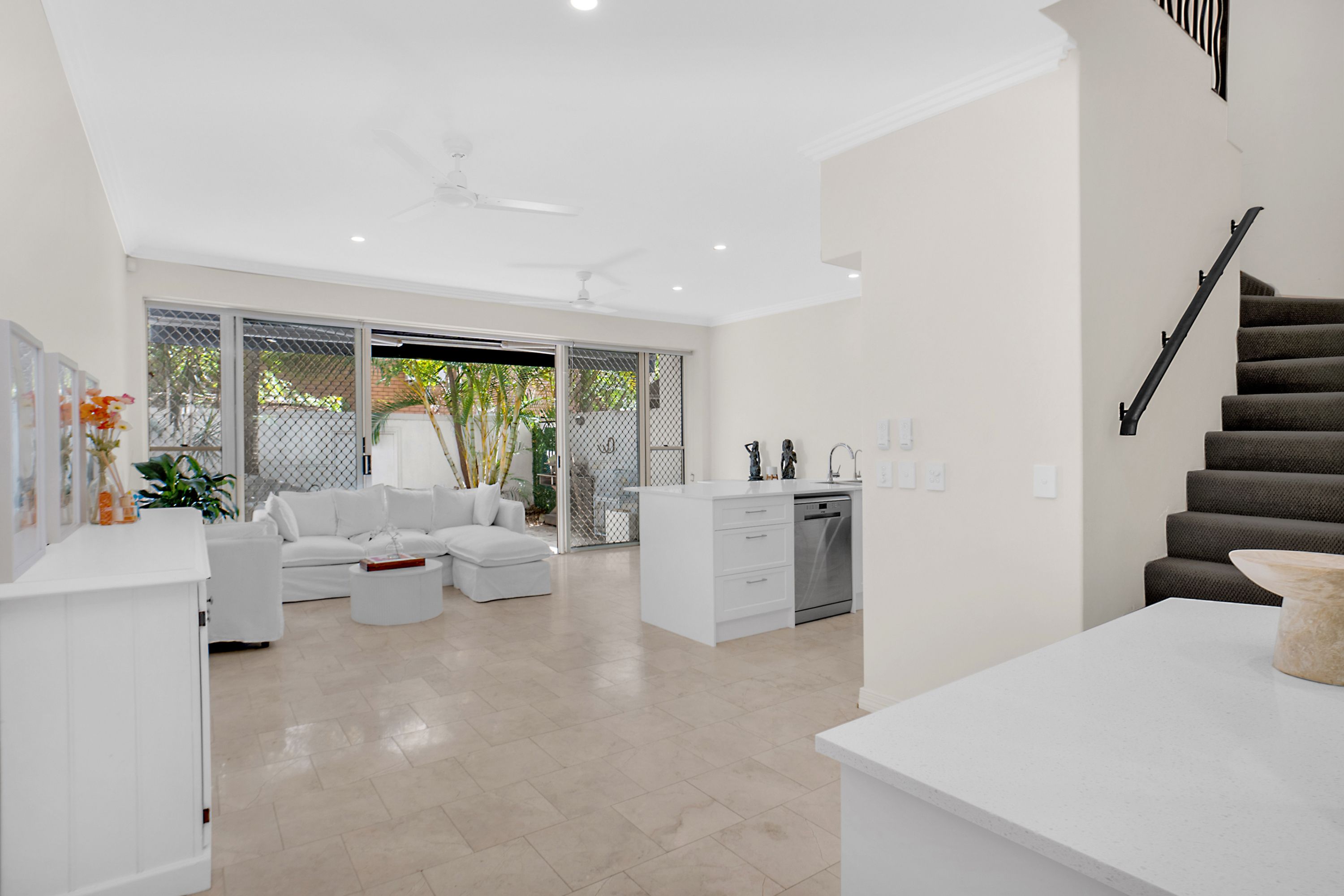 RAFFLES ON CAPRI UNIT 17 103 SALERNO ST, SURFERS PARADISE QLD 4217, 0房, 0浴, Townhouse