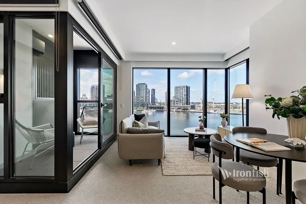 903/8 Pearl River Road, Docklands, VIC 3008