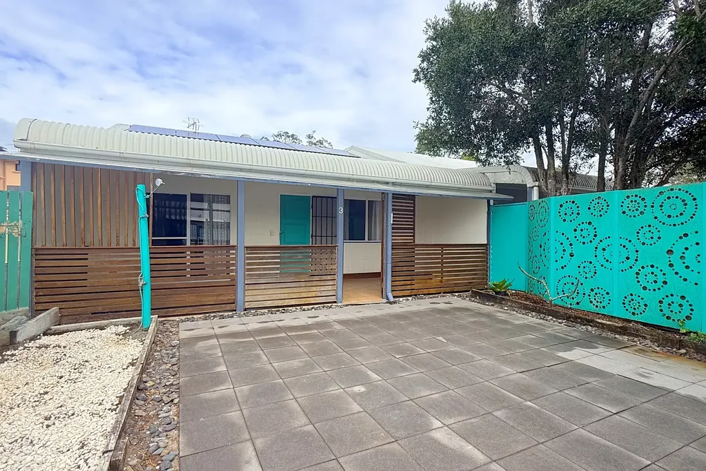 Peaceful & Private Surfside Villa - Walk to Beach!