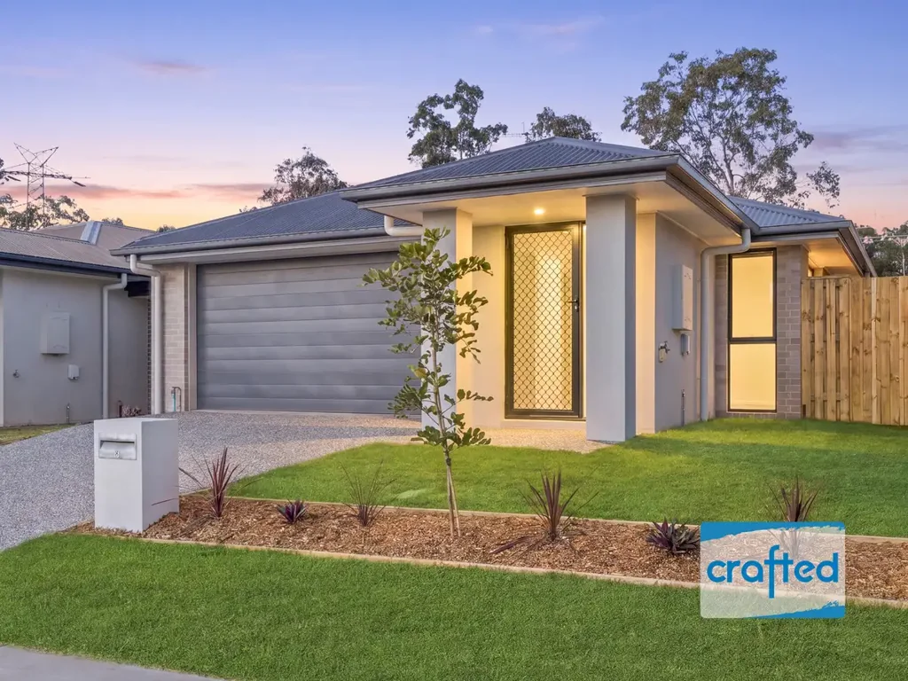 Greenbank 4غرفة نوم Modern > Easy > Complete > Stylish Modern Family Living in the Heart of Covella Estate - 339m2