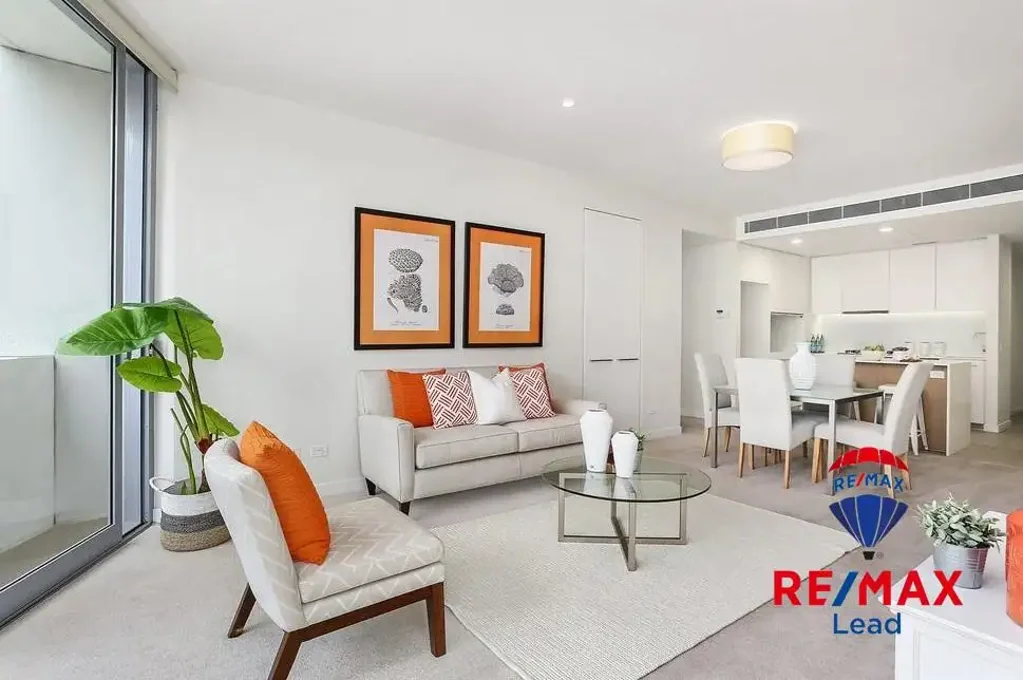 Do not miss the opportunity to live in the heart of Lindfield