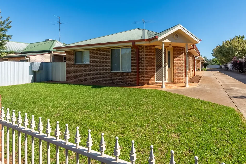 Temora 2房  ENVIABLE LOCATION - RUN, DON'T WALK!!