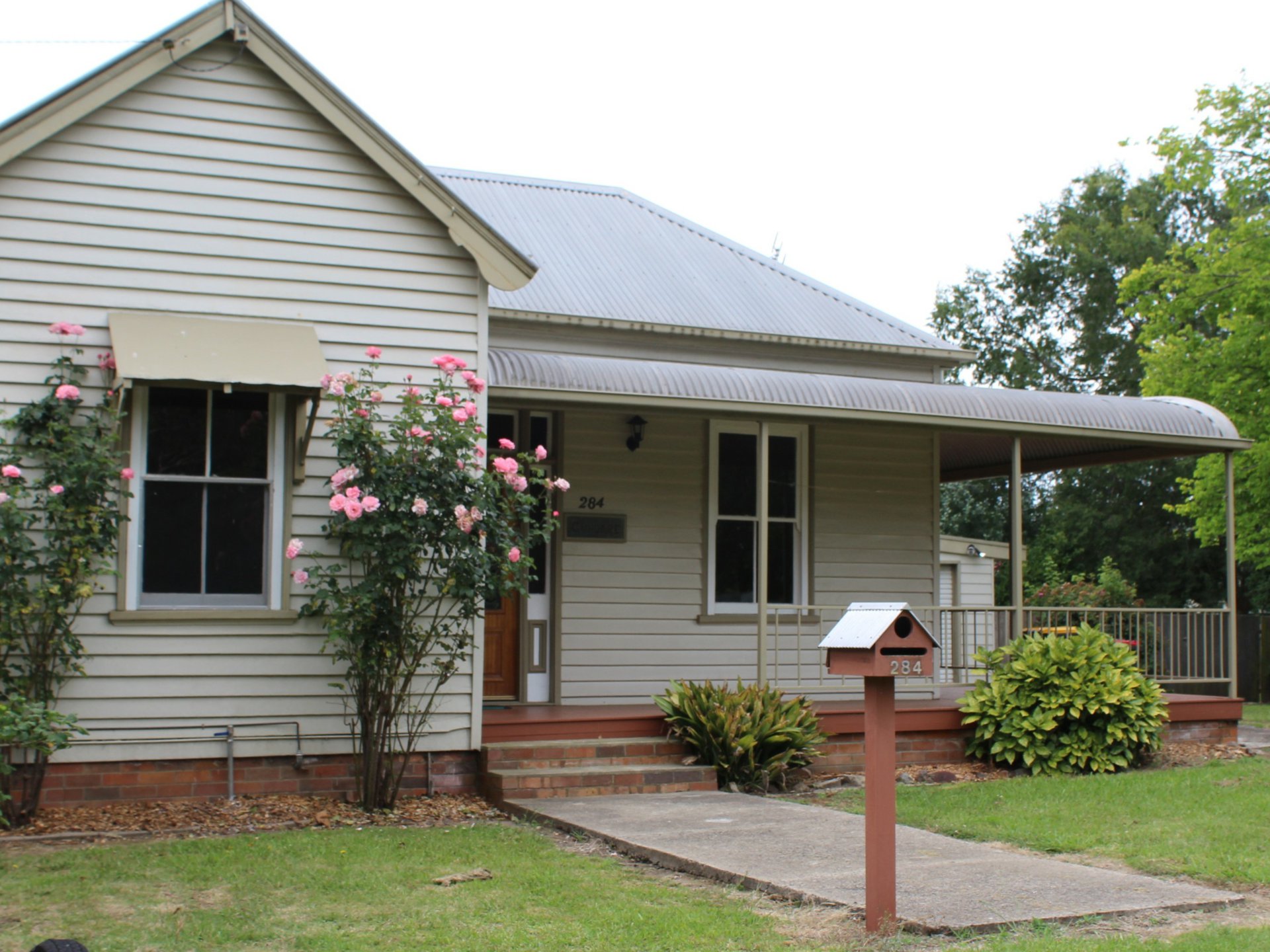 284 BOURKE ST, GLEN INNES NSW 2370, 0 habitaciones, 0 baños, House