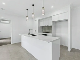 2/11 Ferguson Avenue, Bongaree