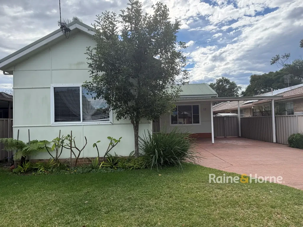 Spacious 4 Bedroom Home with Large Entertaining Deck