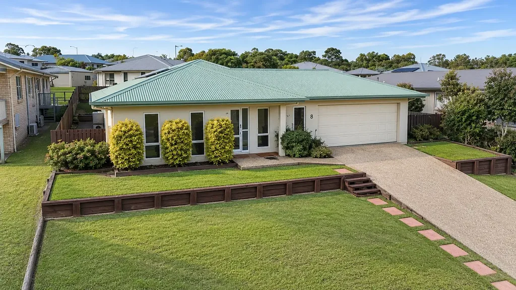 Atherton 4房  Comfortable Living on an Elevated Block