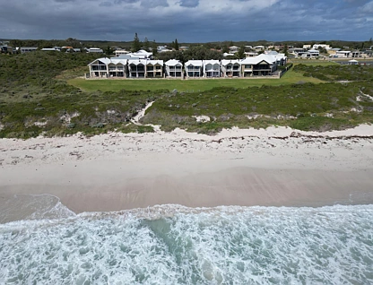 14/2 Robertson Road, Ledge Point, WA 6043, 3房, 2浴, House