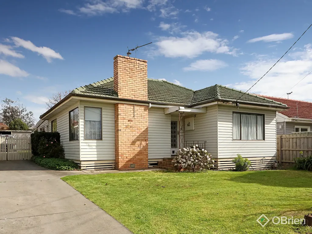 Oakleigh East 4ਬੈੱਡਰੂਮ Family Comfort Meets Future Potential on a Generous Block