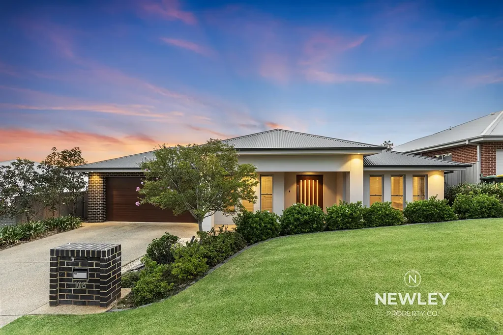 108 Brooklyn Drive, Bourkelands, NSW 2650