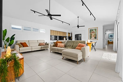 10 HEADSAIL DR, TRINITY BEACH QLD 4879, 0 Schlafzimmer, 0 Badezimmer, House
