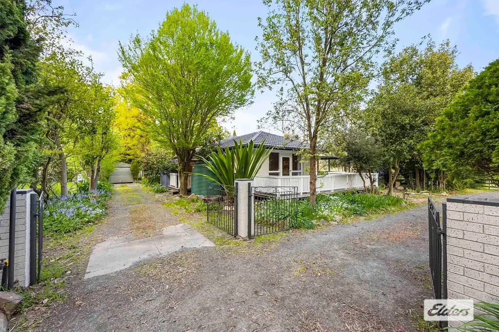 Warrak 3ਬੈੱਡਰੂਮ Quintessential Country Farmhouse - 5 Acre Private Oasis
