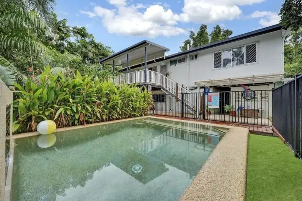 74 Banfield Drive, Mount Louisa, QLD 4814
