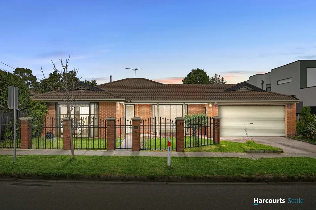 Bentleigh East 3房 McKinnon Secondary College学区内完美无瑕的单层生活 Immaculate Single-Level Living in the McKinnon Secondary College Zone