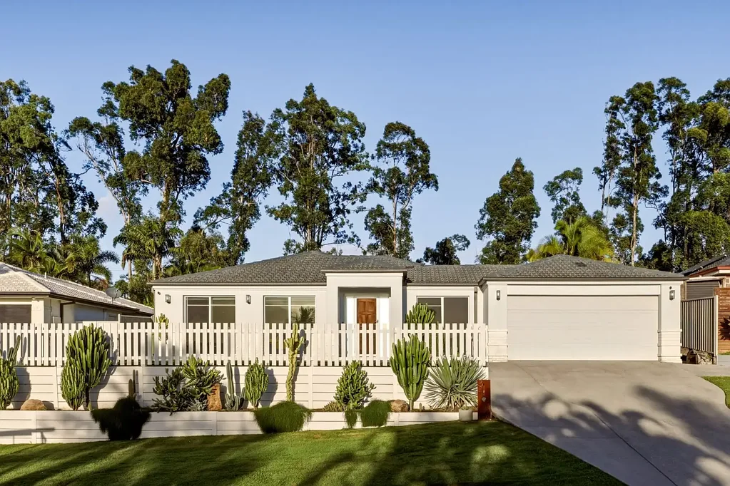 Upper Coomera 4chambre Elegant Modern Living with Resort Inspired Entertaining