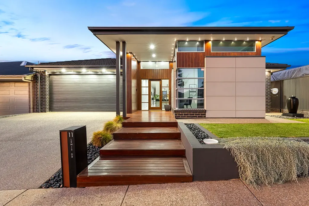 11 Lewis Drive, Blakeview, SA 5114