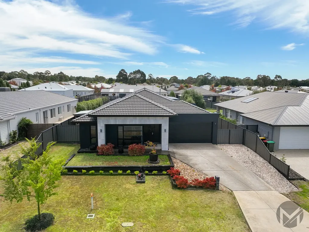 24 Triandra Avenue, Romsey, VIC 3434