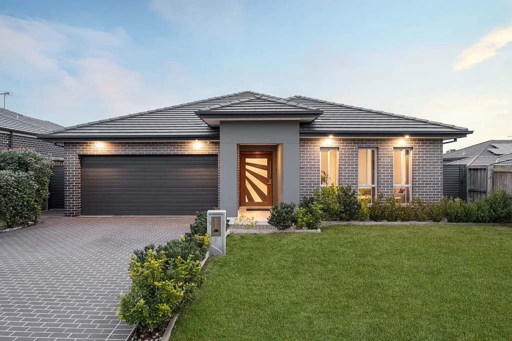 3 Ashwell Way, Gledswood Hills, NSW 2557