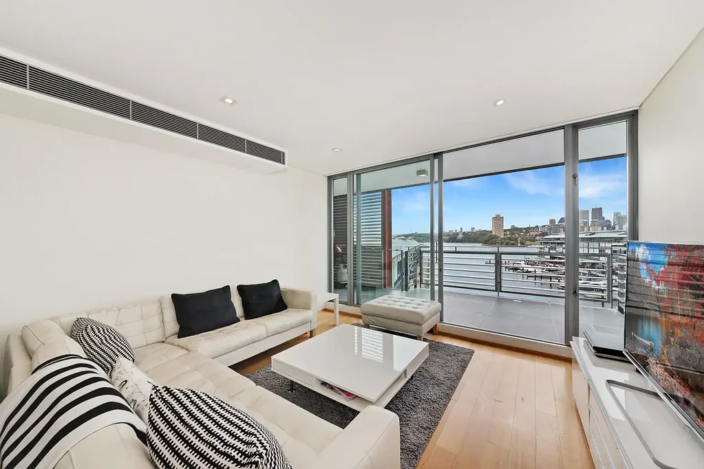 North-Facing Harbourfront Apartment with Sydney Harbour Bridge Views