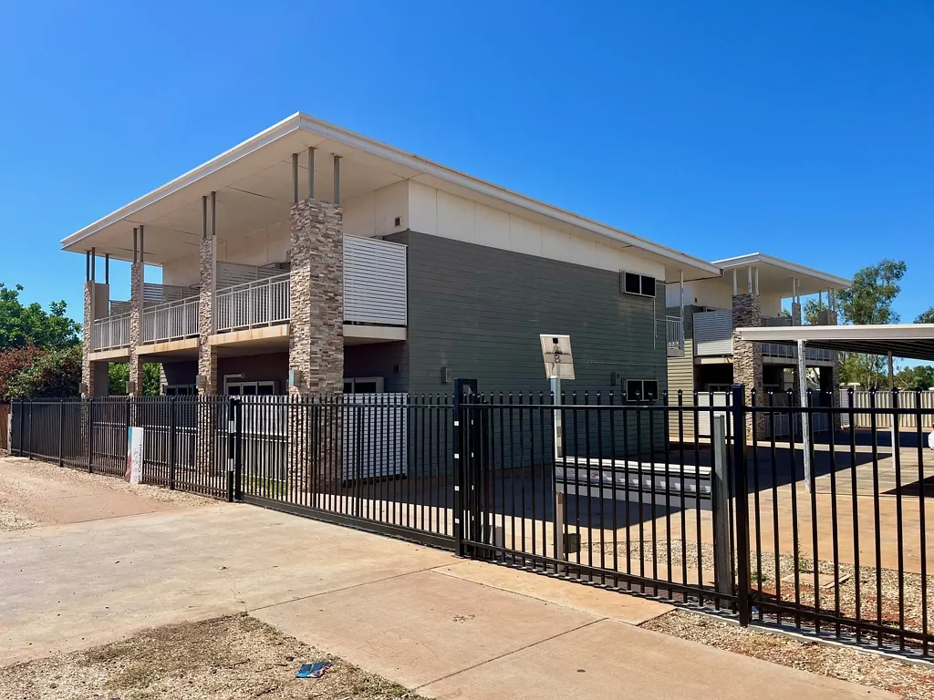 South Hedland 1ਬੈੱਡਰੂਮ CRISP & VERY NEAT 1 BEDROOM STUNNER !!!