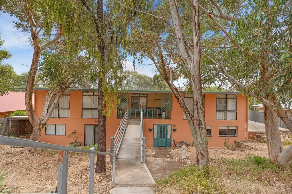 15, 15a & 15b Beare Street, Clare, SA 5453