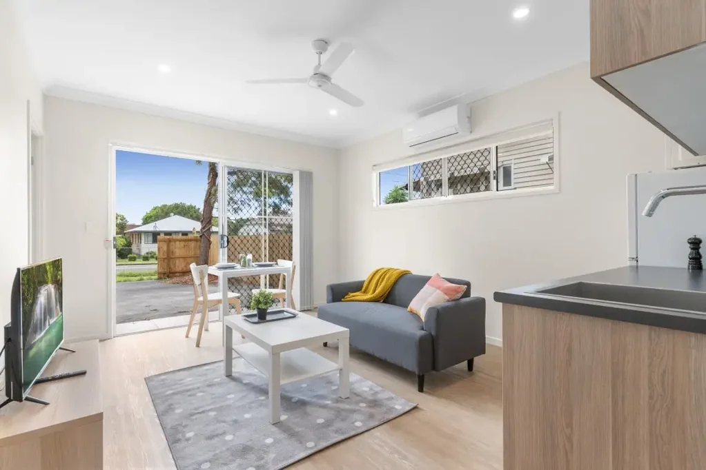 Coopers Plains 5房 高收益出租屋 High Yield Rooming House