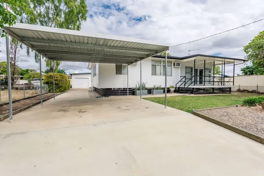 6 Luck Place, Emerald, QLD 4720