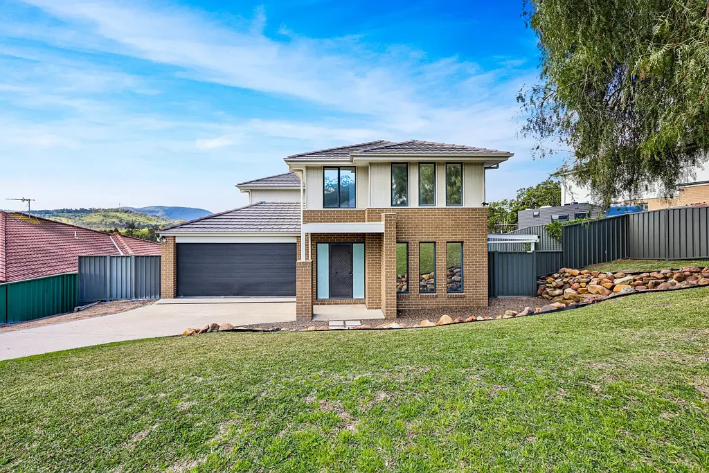 Muswellbrook 4房  Expansive Family Retreat Offering Space, Style & Spectacular Views