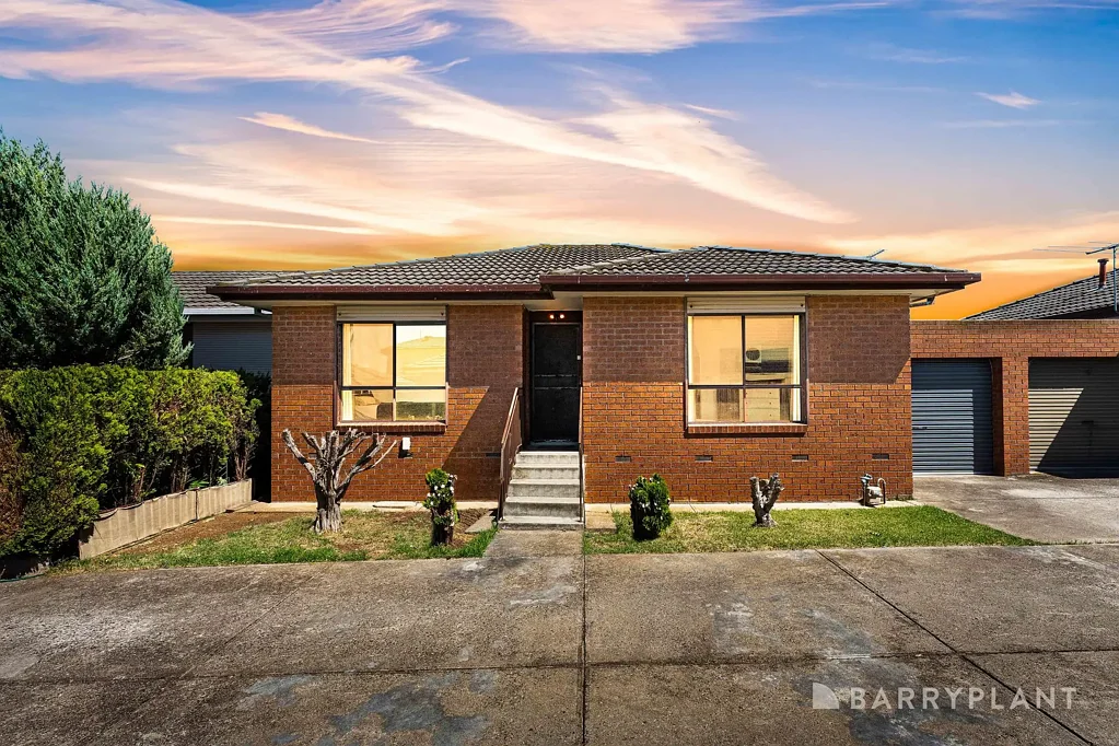 2/33 Adelaide Street, St Albans, VIC 3021