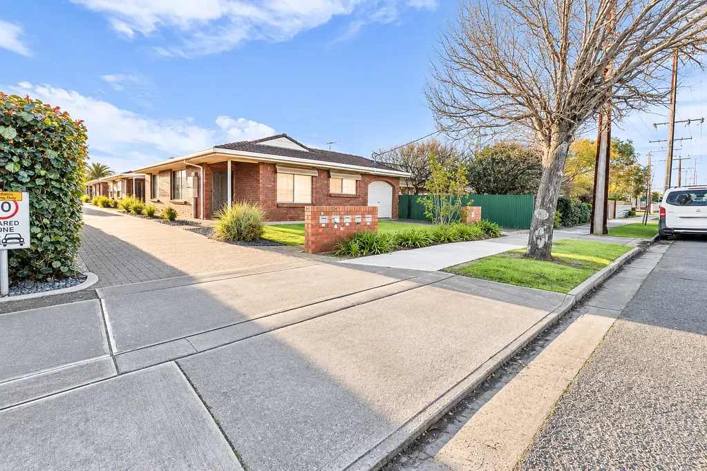 Semaphore South 2 Bedroom Stylish Coastal Living & Outdoor Entertaining