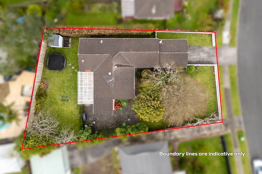 18 Booralee Avenue, Botany Downs, Manukau City, Auckland