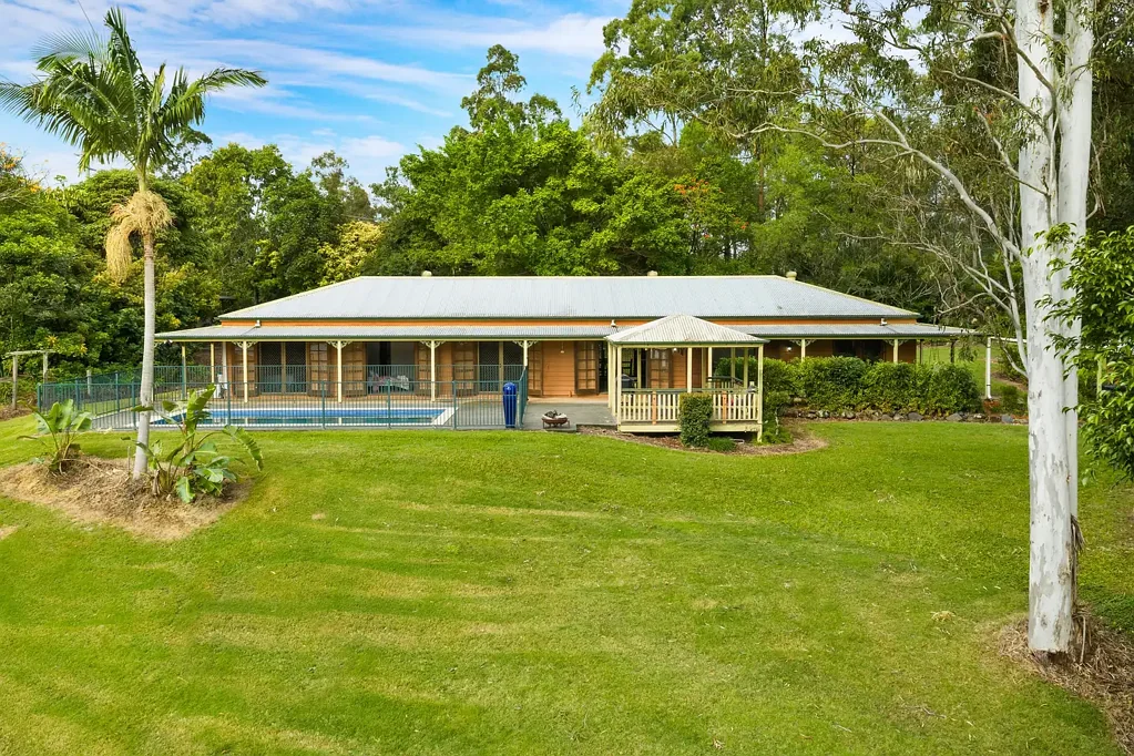 Nerang 4બેડરૂમ Character, Space & Endless Possibilities on 4,601m²