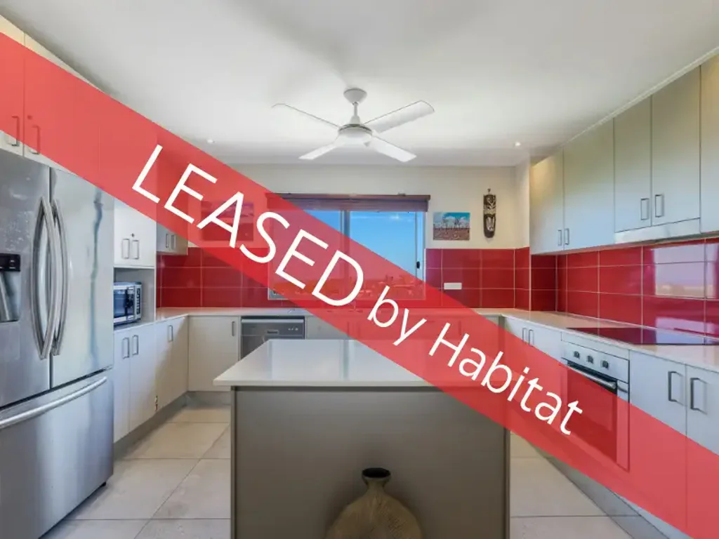 Stunning Harbour Views For you to Enjoy and Furnished Living