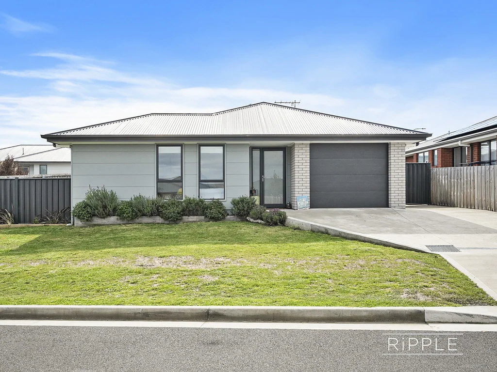 19 Banksfield Street, Rokeby, TAS 7019