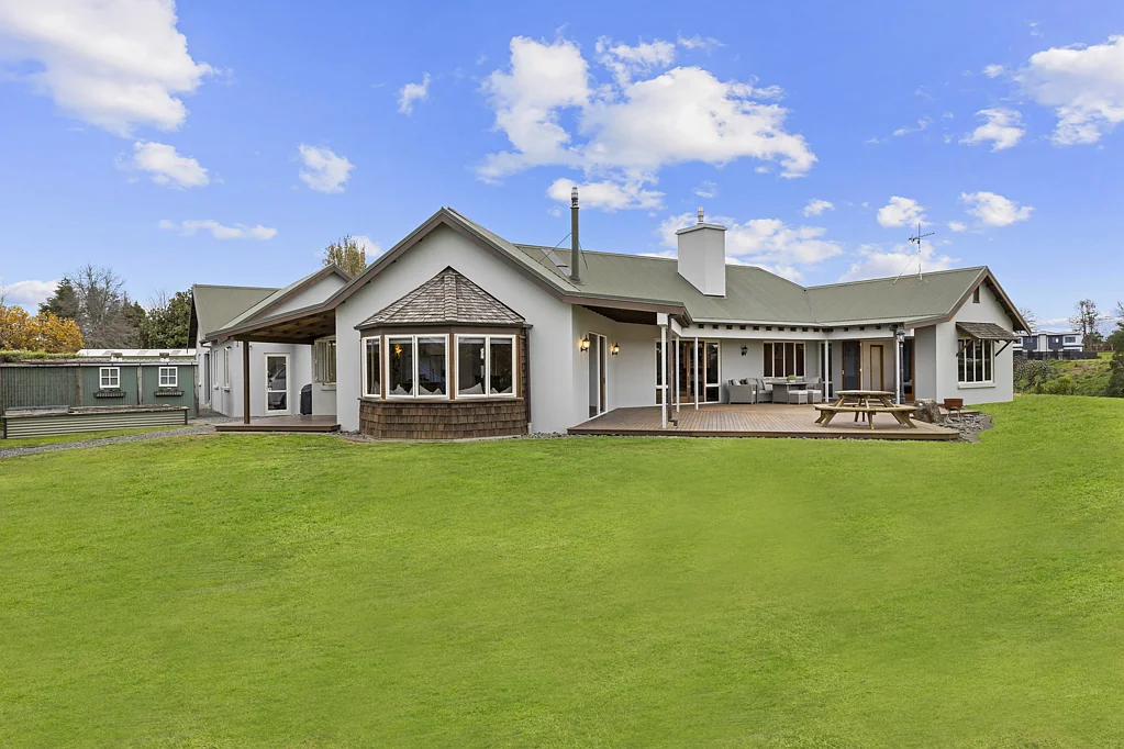 Cambridge Lifestyle Haven with Development Opportunity