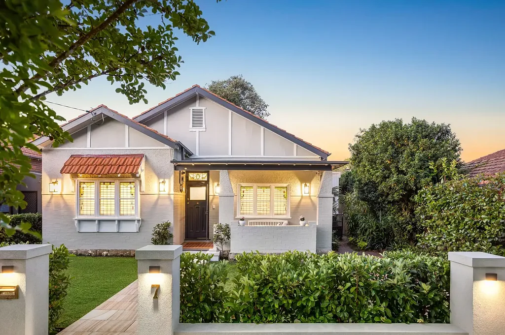 Willoughby 3ਬੈੱਡਰੂਮ Modern sanctuary blending character and convenience