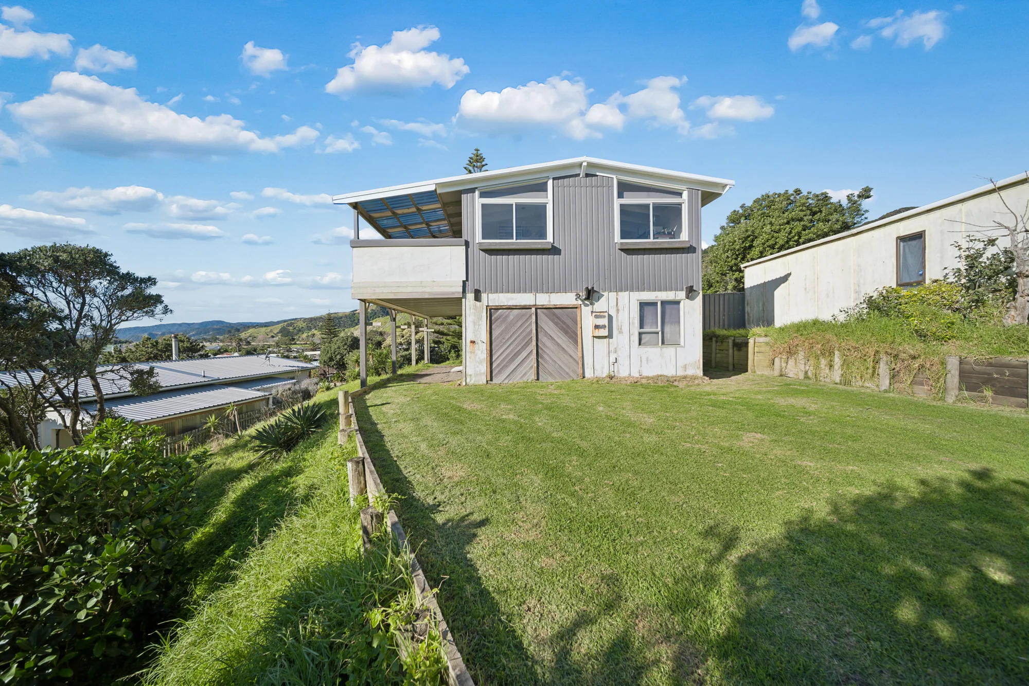 Port Waikato 2房 Kick Back & Enjoy The Views