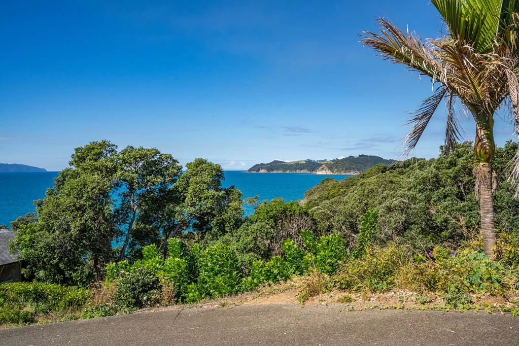 Langs Beach  Motivated Vendor - Bring all Unconditional Offers!