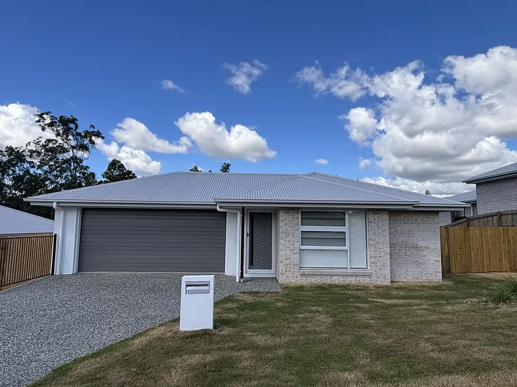 4 Bedroom Gem!